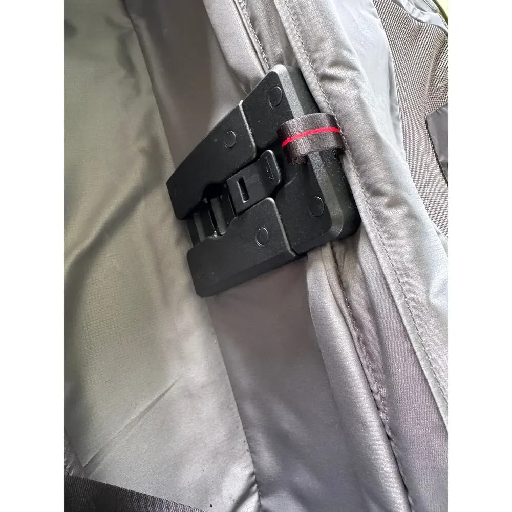 TUMI Alpha 3 International Dual Access 25